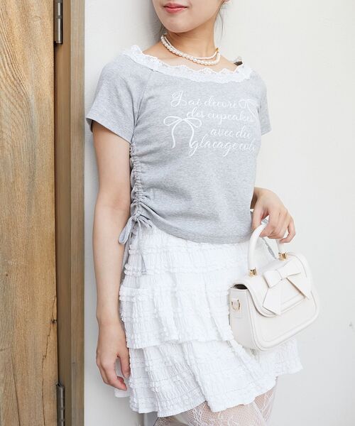 MAJESTIC LEGON(マジェスティックレゴン)の「サイドドロストロゴTシャツ(Tシャツ/カットソー・レディース・オフホワイト/グレー/ピンク・MEDIUM)」の1枚目の写真