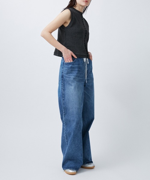 M TO R（ムウトアール）の「WRAP BAGGY DENIM（デニムパンツ・レディース・キナリ/ブルー・38/40/42）」の11枚目の写真