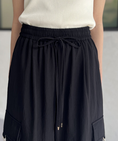 Chez toi（シェトワ）の「裾ドロストパンツ（その他パンツ・レディース・ブラック/グレイッシュベージュ・FREE）」の13枚目の写真