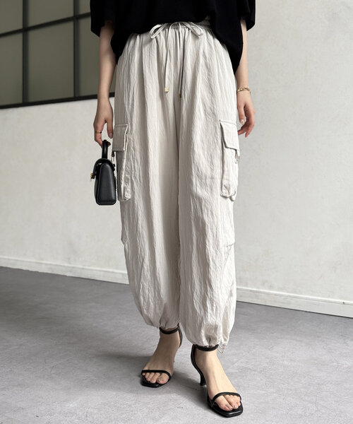 Chez toi（シェトワ）の「裾ドロストパンツ（その他パンツ・レディース・ブラック/グレイッシュベージュ・FREE）」の20枚目の写真