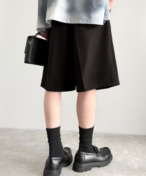 Classical Origin(クラシカルオリジン)の「【Classical Origin】「涼やか上品。」ベルト付きルーズシルエットショートスラックス/Belted Design Loose Silhouette Short Slacks(その他パンツ・メンズ・チャコールグレー/ブラック・LARGE/SMALL/MEDIUM)」の6枚目の写真