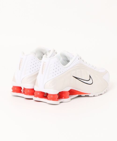 NIKE（ナイキ）の「NIKE WMNS SHOX R4 AR3565-103（スニーカー・レディース・ホワイト・25㎝/24.5㎝/23.5㎝/23㎝/24㎝）」の9枚目の写真