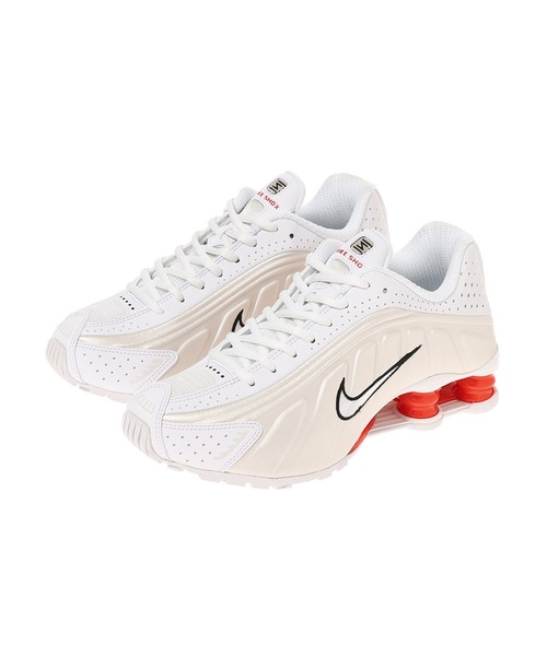 NIKE（ナイキ）の「NIKE WMNS SHOX R4 AR3565-103（スニーカー・レディース・ホワイト・25㎝/24.5㎝/23.5㎝/23㎝/24㎝）」の2枚目の写真