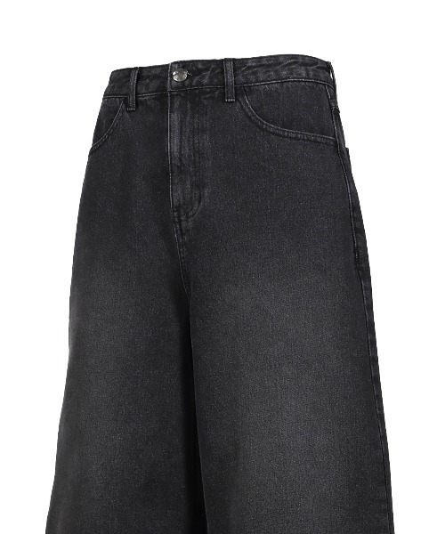 ADER error(アーダーエラー)の「BERMUDA DENIM SHORTS(デニムパンツ・メンズ・ブラック・SMALL/MEDIUM/LARGE/X-LARGE)」の4枚目の写真