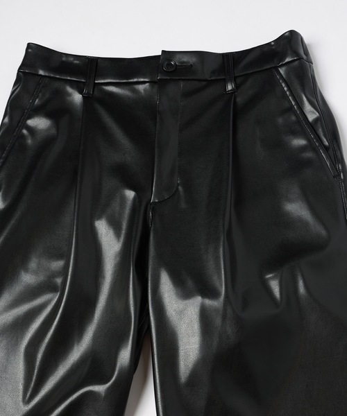 RYU(リュー)の「vegan leather tapered slacks(その他パンツ・メンズ・ブラック/スモークピンク・2/4)」の22枚目の写真
