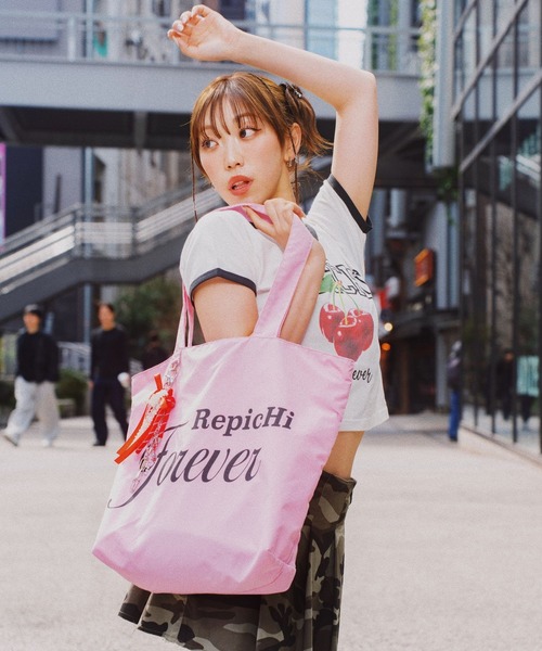 repipi armario（レピピ アルマリオ）の「【HOnOKAコラボ】BIGトート（トートバッグ・キッズ・カモフラージュ/ピンク・FREE）」の4枚目の写真