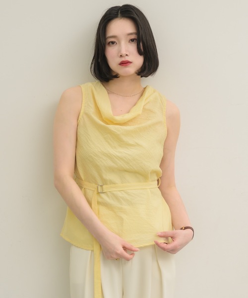 NEUNA（ヌナ）の「ワッシャードレープブラウス（シャツ/ブラウス・レディース・オフホワイト/チャコールグレー/ブルー/イエロー・FREE）」の4枚目の写真