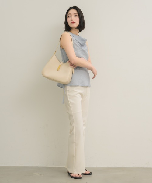 NEUNA（ヌナ）の「ワッシャードレープブラウス（シャツ/ブラウス・レディース・オフホワイト/チャコールグレー/ブルー/イエロー・FREE）」の12枚目の写真