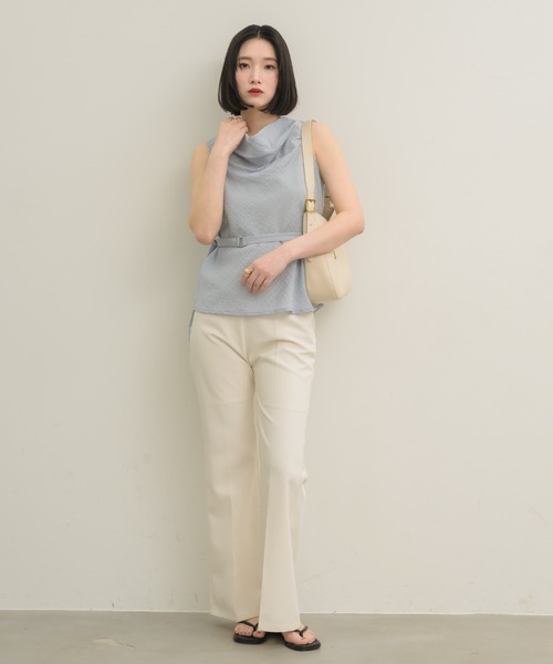 NEUNA（ヌナ）の「ワッシャードレープブラウス（シャツ/ブラウス・レディース・オフホワイト/チャコールグレー/ブルー/イエロー・FREE）」の9枚目の写真