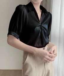 半袖 マットサテン ブラウス フロントあき ツイストデザイン