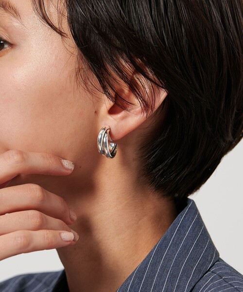 PHILIPPE AUDIBERT(フィリップ オーディベール)の「【別注】<PHILIPPE AUDIBERT>LEOVILLE SV イヤリング(イヤリング・レディース・シルバー・FREE)」の2枚目の写真