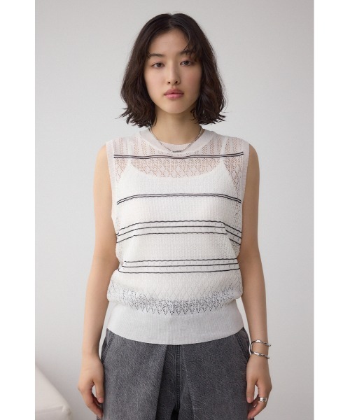 AZUL by moussy(アズールバイマウジー)の「シアークロシェニットタンクトップ(ニット/セーター・レディース・オフホワイト/ブラック・FREE)」の6枚目の写真