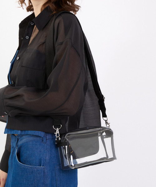 LeSportsac(レスポートサック)の「CLEAR E/W PHONE CROSSBDY クリアオニキス(ショルダーバッグ・レディース・ブラック・FREE)」の2枚目の写真