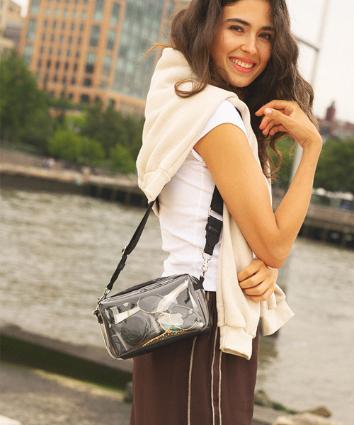 LeSportsac(レスポートサック)の「CLEAR E/W PHONE CROSSBDY クリアオニキス(ショルダーバッグ・レディース・ブラック・FREE)」の5枚目の写真