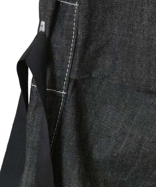 CONVERSE TOKYO（コンバーストウキョウ）の「2WAY DETACHABLE DENIM WIDE CARGO PANTS(SET UP)（デニムパンツ・レディース・ネイビー/サックスブルー/チャコールグレー・MEDIUM/SMALL）」の4枚目の写真