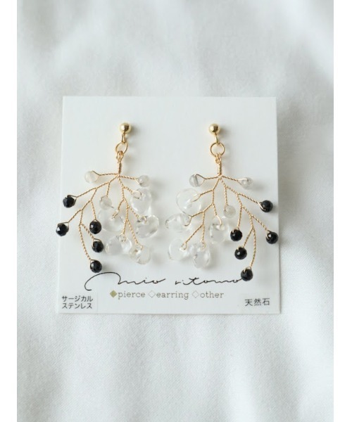 tone(トーン)の「【mio ritomo】夜の光 天然石の小枝ピアス(MA)(ピアス(両耳用)・レディース・ゴールド・FREE)」の1枚目の写真