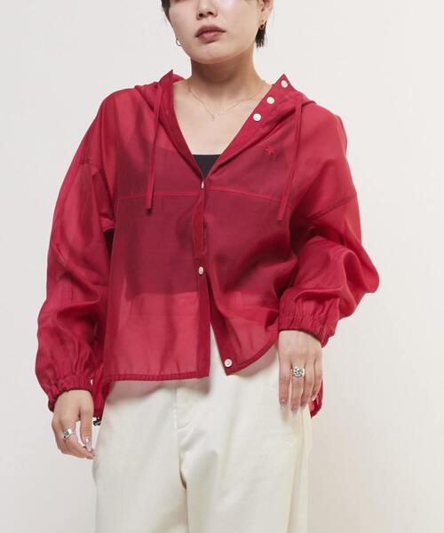 CONVERSE TOKYO（コンバーストウキョウ）の「SHEER ANORAK PULLOVER（シャツ/ブラウス・レディース・オフホワイト/グレー/レッド/ミント・FREE）」の4枚目の写真