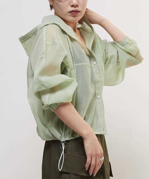 CONVERSE TOKYO（コンバーストウキョウ）の「SHEER ANORAK PULLOVER（シャツ/ブラウス・レディース・オフホワイト/グレー/レッド/ミント・FREE）」の5枚目の写真