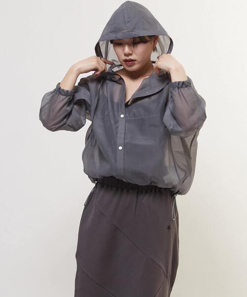 CONVERSE TOKYO（コンバーストウキョウ）の「SHEER ANORAK PULLOVER（シャツ/ブラウス・レディース・オフホワイト/グレー/レッド/ミント・FREE）」の19枚目の写真