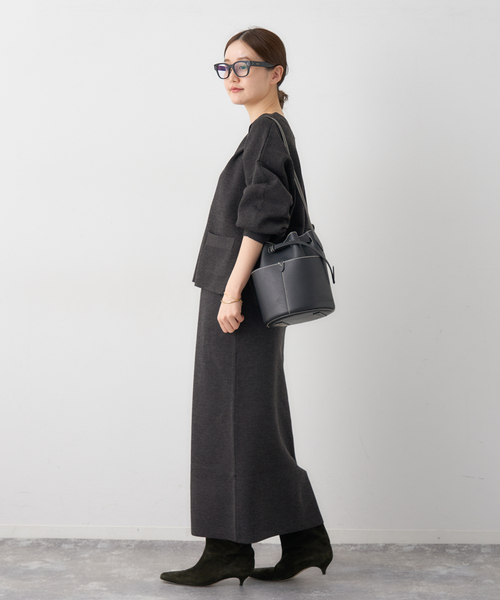 IENA(イエナ)の「《追加3》スーパーファインスムース ショートカーディガン(カーディガン/ボレロ・レディース・ボルドー/ピンク/ブラウン/ベージュ・FREE)」の5枚目の写真