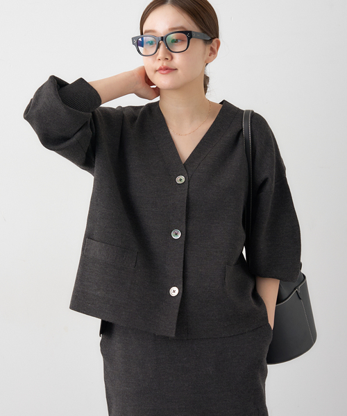 IENA(イエナ)の「《追加3》スーパーファインスムース ショートカーディガン(カーディガン/ボレロ・レディース・ボルドー/ピンク/ブラウン/ベージュ・FREE)」の11枚目の写真