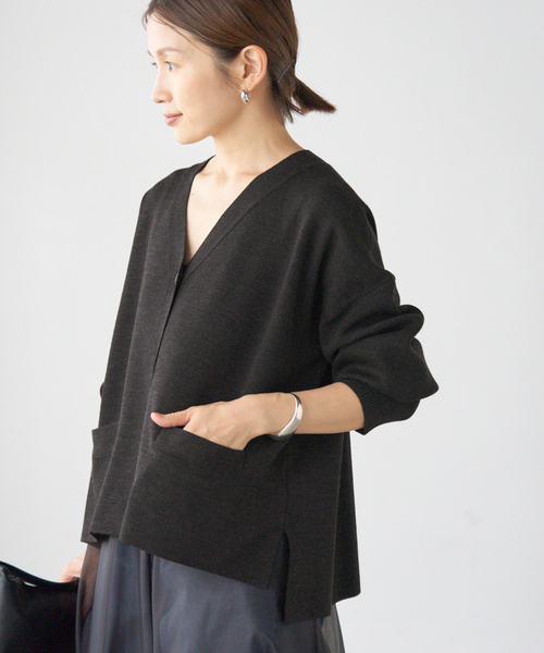 IENA(イエナ)の「《追加3》スーパーファインスムース ショートカーディガン(カーディガン/ボレロ・レディース・ボルドー/ピンク/ブラウン/ベージュ・FREE)」の18枚目の写真