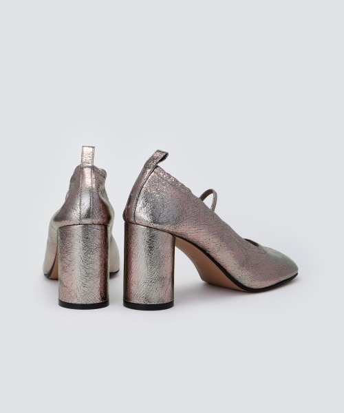 PELLICO(ペリーコ)の「VOLA メリージェーン パンプス 8.0cm SILVER(パンプス・レディース・シルバー・37.5/37/36.5/36/35.5/35/38)」の4枚目の写真