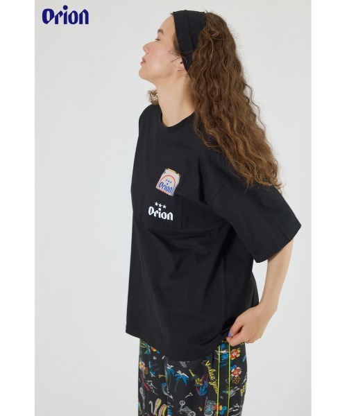 RODEO CROWNS WIDE BOWL(ロデオクラウンズワイドボウル)の「Orion BeerxRCS Pocket Beer Tシャツ(Tシャツ/カットソー・レディース・オフホワイト/ブラック/ピンク/ブルー・MEDIUM/LARGE)」の8枚目の写真