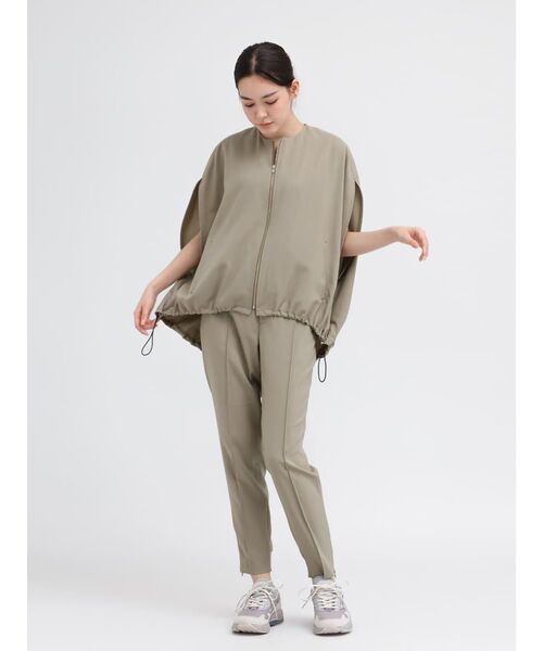 YORT(ヨート)の「【吸水速乾・通気性】スムーステーパードパンツ(その他パンツ・レディース・ブラック/チャコール・MEDIUM)」の12枚目の写真
