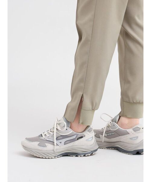 YORT(ヨート)の「【吸水速乾・通気性】スムーステーパードパンツ(その他パンツ・レディース・ブラック/チャコール・MEDIUM)」の15枚目の写真