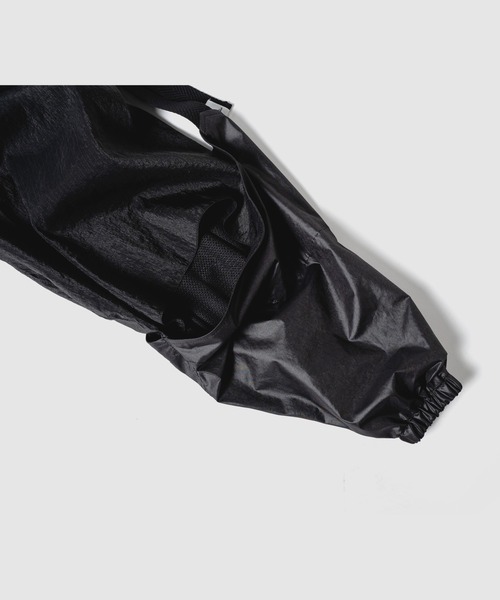 yoshiokubo（ヨシオクボ）の「yoshiokubo ヨシオクボ / MOUNTAIN SLEEVE LIGHT BL マウンテンスリーブパラシュートブルゾン / YKF25503（ブルゾン・メンズ・カーキ/ブラック・2/3）」の11枚目の写真