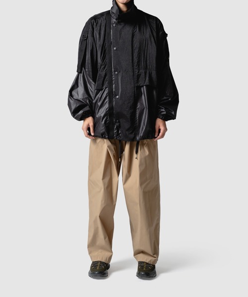 yoshiokubo（ヨシオクボ）の「yoshiokubo ヨシオクボ / MOUNTAIN SLEEVE LIGHT BL マウンテンスリーブパラシュートブルゾン / YKF25503（ブルゾン・メンズ・カーキ/ブラック・2/3）」の4枚目の写真