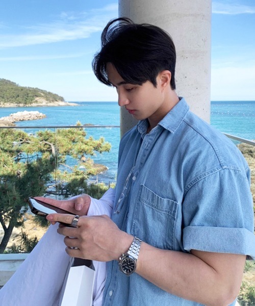 CERCA(チェルカ)の「【NOWLE】ライトオンス ポケット サマー デニム シャツ(シャツ/ブラウス・メンズ・ブルー・X-LARGE/LARGE)」の18枚目の写真