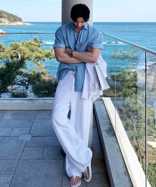 CERCA(チェルカ)の「【NOWLE】ライトオンス ポケット サマー デニム シャツ(シャツ/ブラウス・メンズ・ブルー・X-LARGE/LARGE)」の8枚目の写真