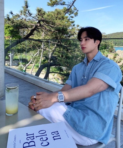 CERCA(チェルカ)の「【NOWLE】ライトオンス ポケット サマー デニム シャツ(シャツ/ブラウス・メンズ・ブルー・X-LARGE/LARGE)」の6枚目の写真