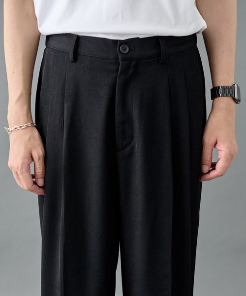COLONY 2139（コロニートゥーワンスリーナイン）の「2タックワイドストレートスラックスパンツ（スラックス・メンズ・ブラック/グレー・LARGE/SMALL/MEDIUM）」の15枚目の写真