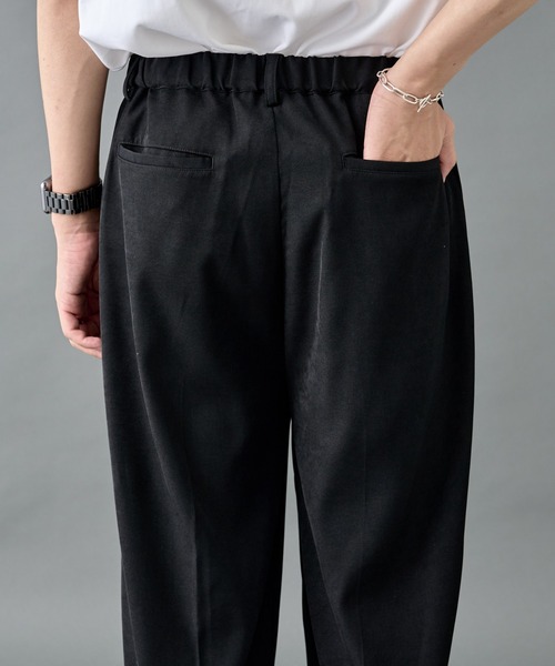 COLONY 2139（コロニートゥーワンスリーナイン）の「2タックワイドストレートスラックスパンツ（スラックス・メンズ・ブラック/グレー・LARGE/SMALL/MEDIUM）」の17枚目の写真