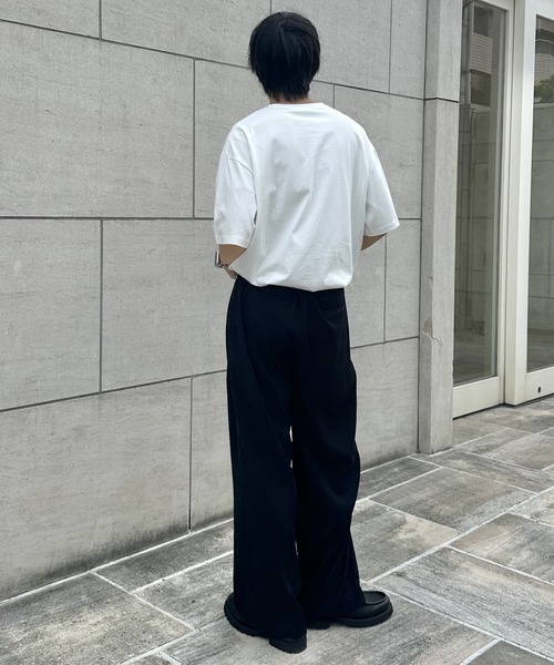 COLONY 2139（コロニートゥーワンスリーナイン）の「2タックワイドストレートスラックスパンツ（スラックス・メンズ・ブラック/グレー・LARGE/SMALL/MEDIUM）」の3枚目の写真