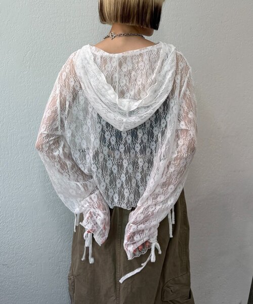 w closet（ダブルクローゼット）の「【25AW】フーディーレースシャツ（シャツ/ブラウス・レディース・オフホワイト/アイボリー/ブラック・FREE）」の16枚目の写真