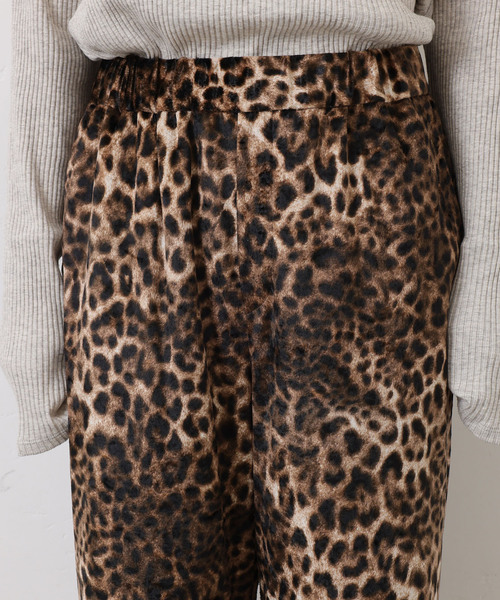 JOURNAL STANDARD LUXE(ジャーナルスタンダード ラックス)の「レオパベロアパンツ(その他パンツ・レディース・ブラウン・MEDIUM/SMALL)」の13枚目の写真