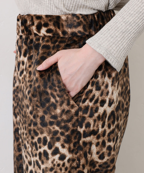 JOURNAL STANDARD LUXE(ジャーナルスタンダード ラックス)の「レオパベロアパンツ(その他パンツ・レディース・ブラウン・MEDIUM/SMALL)」の15枚目の写真