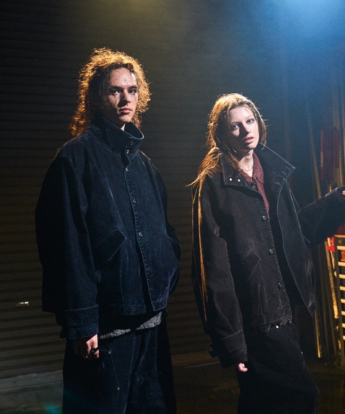 CASPER JOHN（キャスパージョン）の「Flocked denim high neck blouson / フロッキーデニムハイネックブルゾン（ブルゾン・メンズ・ネイビー/ブラウン・LARGE/MEDIUM/SMALL/X-SMALL）」の4枚目の写真