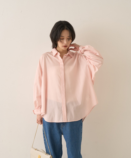 Rouge vif Anna(ルージュヴィフアンナ)の「バックドレープストライプシャツ(シャツ/ブラウス・レディース・サックスブルー/ピンク・フリー)」の11枚目の写真