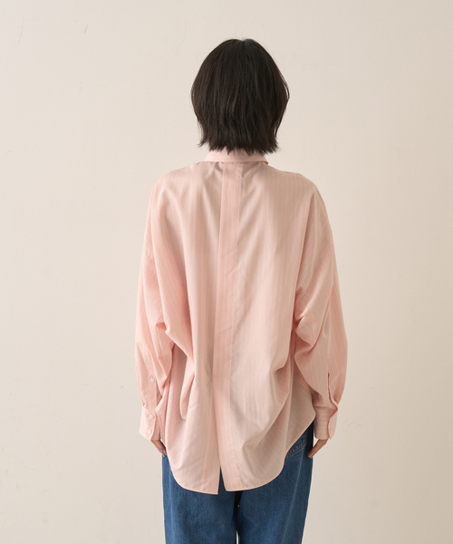 Rouge vif Anna(ルージュヴィフアンナ)の「バックドレープストライプシャツ(シャツ/ブラウス・レディース・サックスブルー/ピンク・フリー)」の5枚目の写真