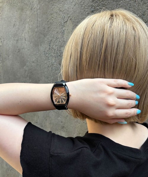 ICE WATCH(アイスウォッチ)の「「Ice-Watch アイスウォッチ」ICE boliday - アイスボリディ ドーム 全7色(アナログ腕時計・レディース・オレンジ/レインボー/ホワイト系1/ホワイト系2/ブラック系1/ブラック系2/ブラック系3・FREE)」の5枚目の写真