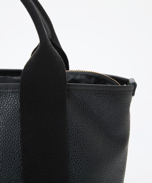 Breath TOPKAPI(ブレストプカピ)の「【Breath TOPKAPI】SCOTCH GRAIN スコッチグレイン シンプル トートバッグ(トートバッグ・レディース・クリーム/ブラック/グレイッシュベージュ/グリーン/レッド・FREE)」の12枚目の写真