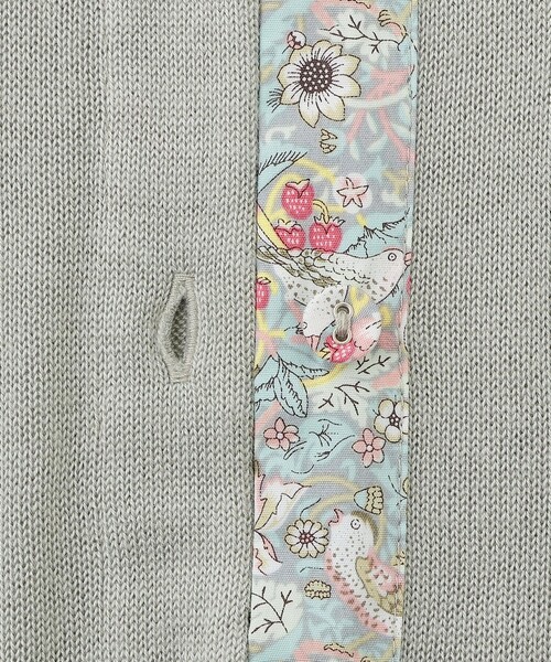 Afternoon Tea（アフタヌーンティー）の「くるみボタンカーディガン/リバティプリント（カーディガン/ボレロ・レディース・グレー・MEDIUM）」の8枚目の写真