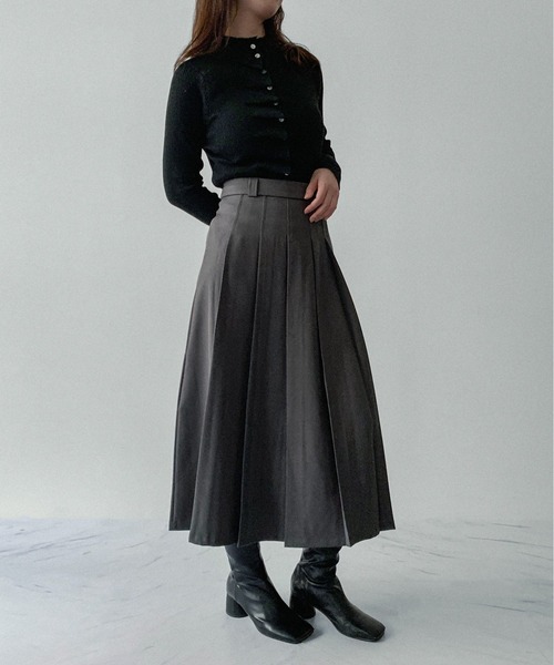 on:nue（オンニュ）の「【on:nue】[着用動画あり！/3色展開/2サイズ展開] ハイウエストプリーツスカート（スカート・レディース・ブラック/ブラウン/グレー・MEDIUM/SMALL）」の19枚目の写真