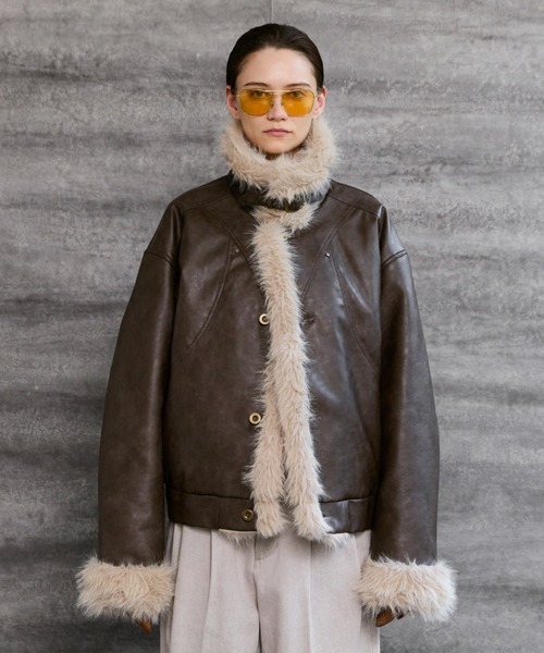 soerte（ソエルテ）の「Stand Collar Fur-Trimmed B-3 Jacket / スタンドカラーB-3ムートンジャケット（ムートンコート・メンズ・ブラック/ブラウン・1/2/3）」の9枚目の写真