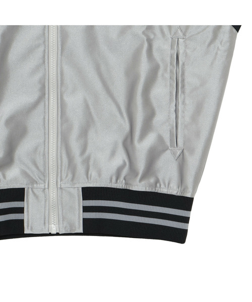 PUMA（プーマ）の「PUMA プーマ ユニセックス T7 スカ ジャケット 3 MIJ（ジャージ・メンズ・シルバー/ブラック・X-LARGE/XX-LARGE/LARGE/SMALL/MEDIUM）」の14枚目の写真